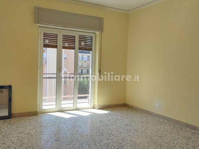 Appartamento via Enrico De Nicola 17, Centro, Caltanissetta