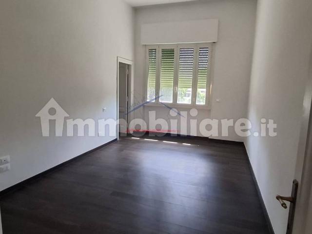 Appartamento via Francesco Crispi, Porta Trento e Trieste, Arezzo