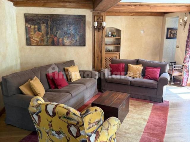 Appartamento via Guglielmo Marconi 18, Centro, Courmayeur