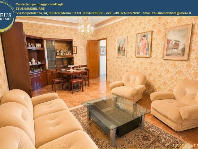 Appartamento via Genova 7, Centro, Rosarno