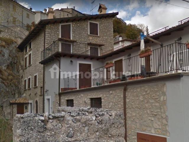 Appartamento via Giovanni Milanetti, Rovere, Rocca di Mezzo