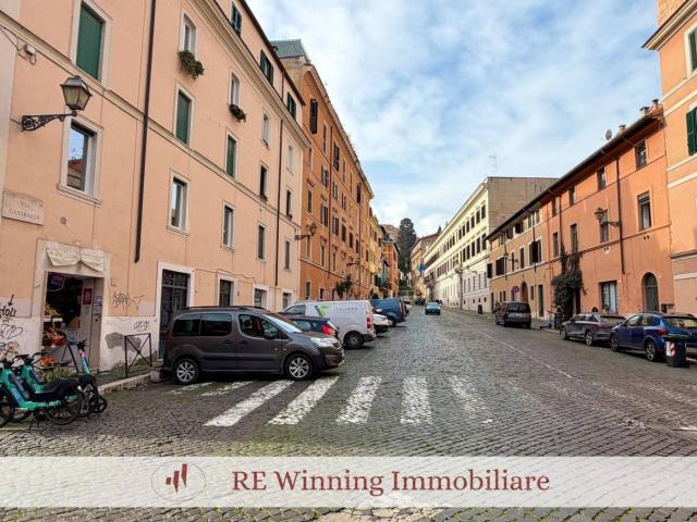 Appartamento via Giuseppe Garibaldi 7, Trastevere, Roma