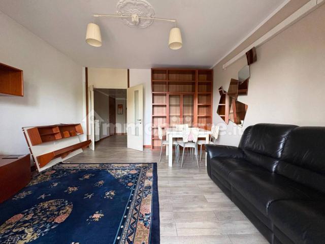 Appartamento via Lucca 48, Bisceglie, Milano