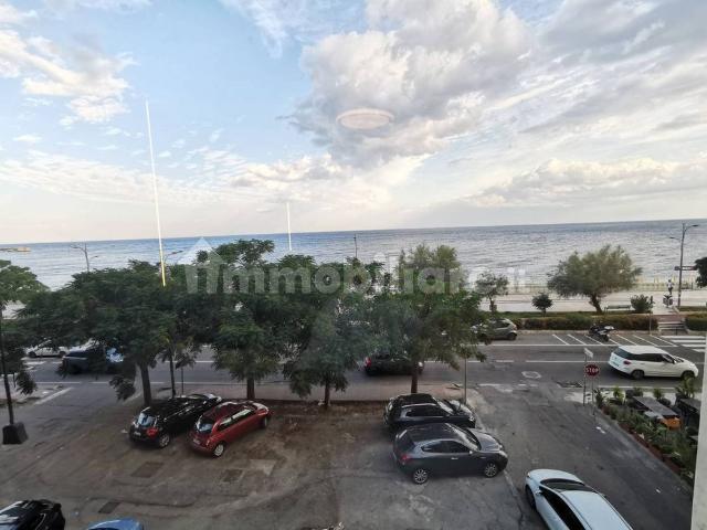 Appartamento via Lungomare Stefano Pugliese, Catanzaro Lido, Catanzaro