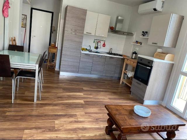 Appartamento via Roseto 44, Centro, Bordighera