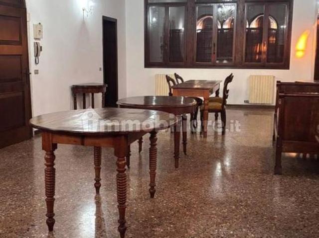 Appartamento via San Girolamo, Centro Storico, Este
