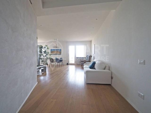 Appartamento via Santorre Santarosa, Centro, Civitanova Marche