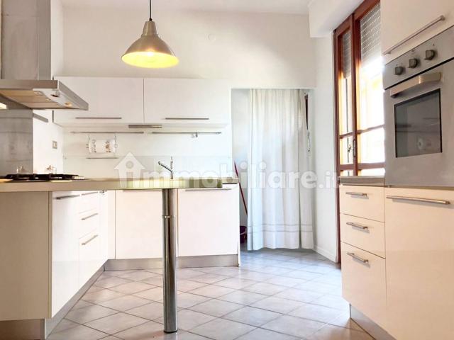 Appartamento via 1 Maggio, Centro, Pontedera