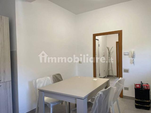 Appartamento viale Giacomo Leopardi, Centro, Camerino