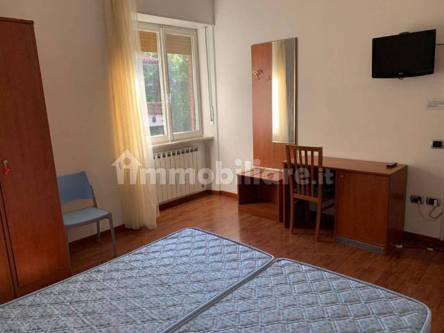 Appartamento viale Giacomo Leopardi, Centro, Camerino