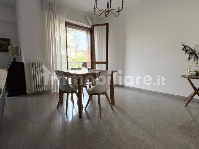 Appartamento viale San Gimignano 2/1, Lorenteggio, Milano