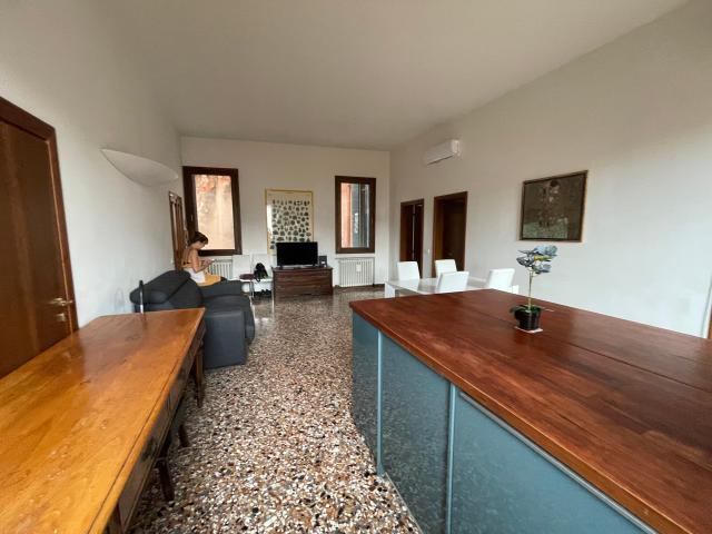 appartamento vicono a Rialto 75 mq