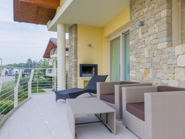 Appartamento vista lago complesso Caesar in Sirmione