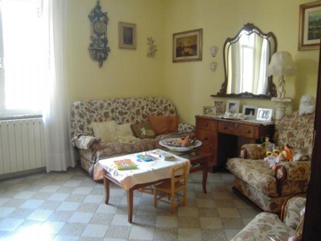 Appartamento vista mare a Massa