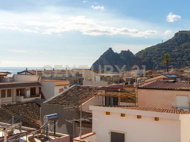 Appartamento vista mare in via cavour 5, Sant'Alessio Siculo