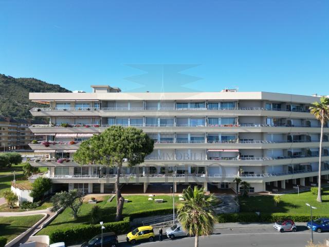 Appartamento vista mare in lungomare varaldo 67, Ventimiglia