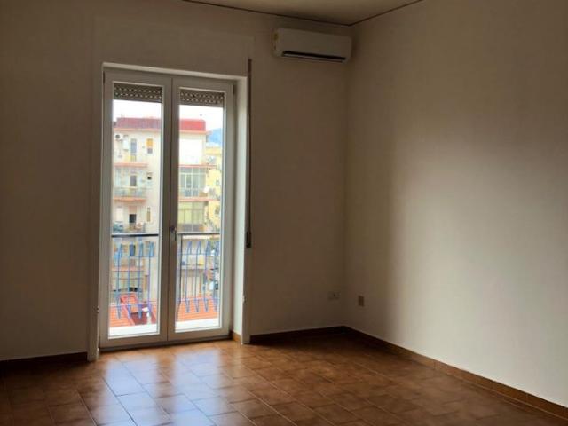 Appartamento vista mare piazza mons. grasso