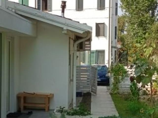 APPARTAMENTI IN AFFITTO X INSEGNANTI