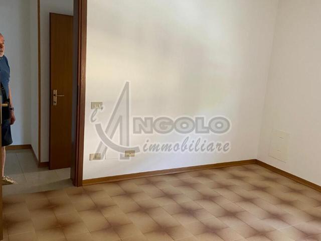 APPARTAMENTI ingresso indipendente a CENTRO, Stienta