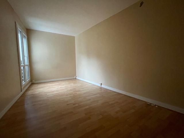 Appartement5 pièce s 90 m2 non meublé