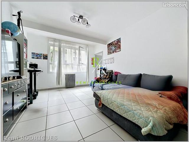 Appartement 42m² | Av 18ème RI | Parking privatif | Loué