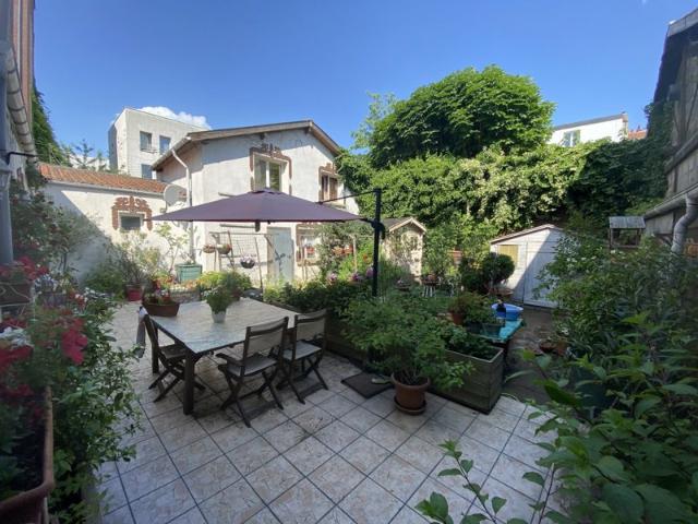 Appartement 445 m2 9 pièces
