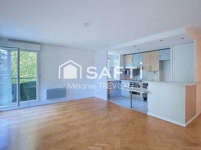 Appartement 4 chambres 2 places de parking cave 5 mn gare Massy Palaiseau