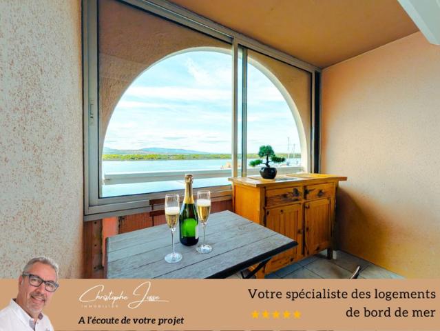 Appartement 4 couchages avec parking vue lac marin
