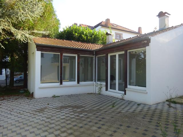 Appartement 4 pièce s 2 chambre s 161 m²