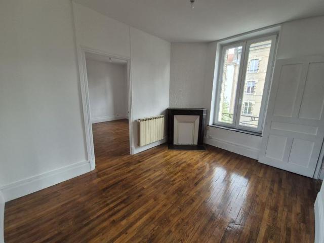 APPARTEMENT 4 pièce s 68m²