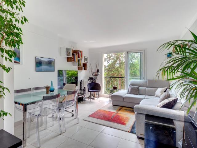 Appartement 4 pièces dernier étage avec vues verdure