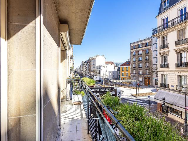 Appartement 4 pièce s 97.58 m2 avec balcon cave et parking