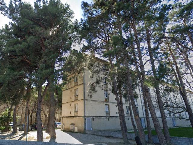 Appartement 4 pièces, 44 m² à louer à Avignon 84000