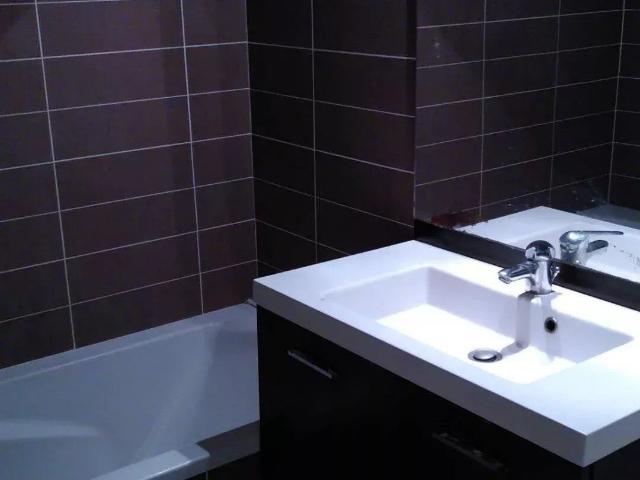 Appartement 4 pièces, 48 m² à louer à Lyon 8 69008