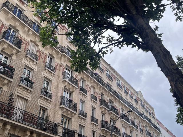 Appartement 4 pièces 5 mn métro dans bel ancien