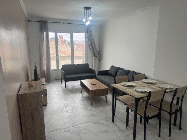 Appartement 4 pièces, 63 m² à louer à Toulon 83000