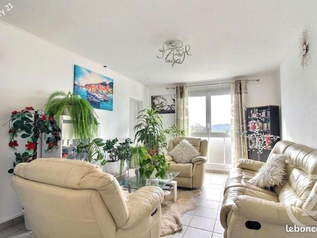 Appartement 4 pièces 63 m²