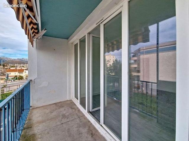 Appartement 4 pièces 63 m²