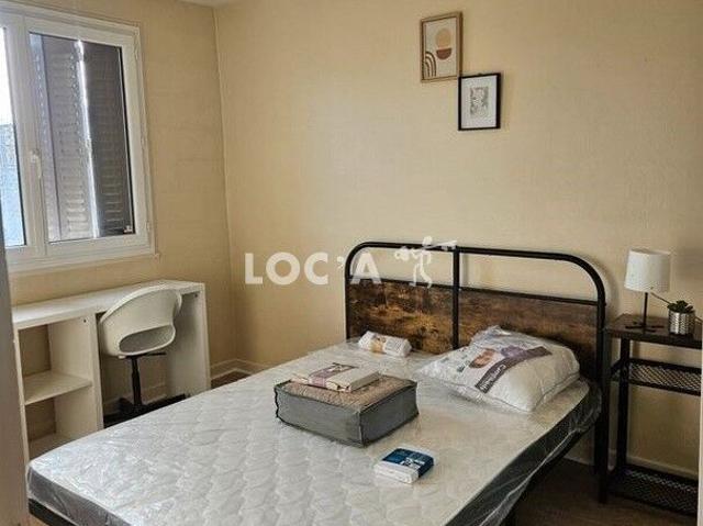 Appartement 4 pièces, 61 m² à louer à Vénissieux 69200