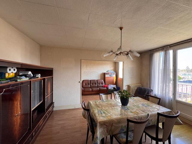 Appartement 4 pièces à Brétigny sur Orge Résidence arborée, balcons et fort potentiel