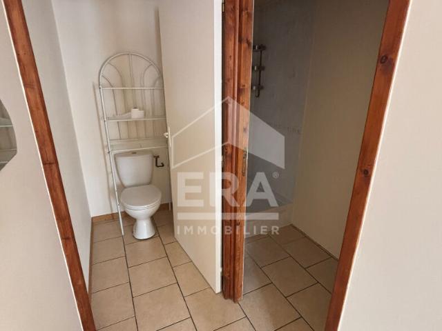 Appartement 4 pièces, 65 m² à louer à Bourg 33710