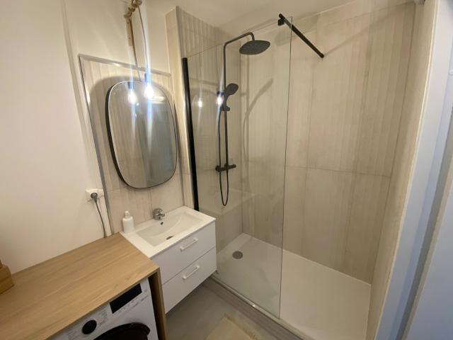 Appartement 4 pièces, 68 m² à louer à Lyon 7 69007