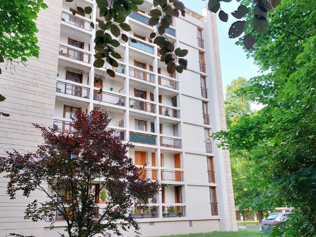 Appartement 4 Pieces 69 m2 chantilly