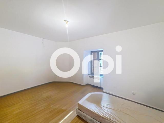 Appartement 4 pièces, 73 m² à louer à Molompize 15500