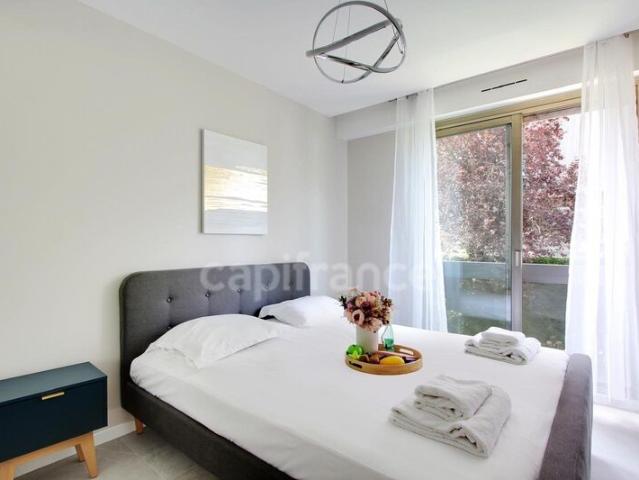 Appartement 4 pièces, 70 m² à louer à Paris 17 75017