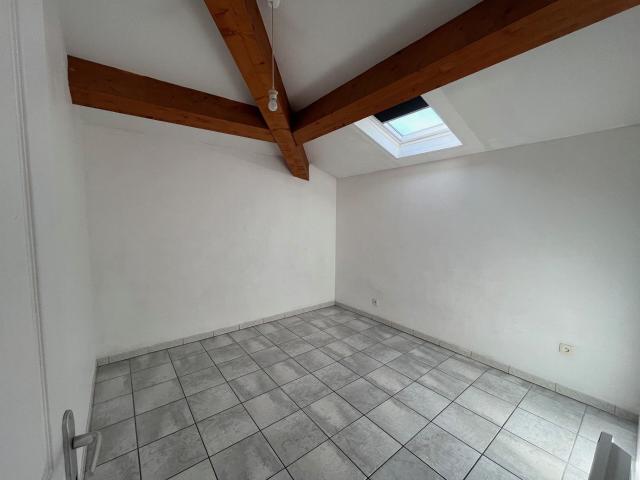 Appartement 4 pièces, 71 m² à louer à Aubagne 13400