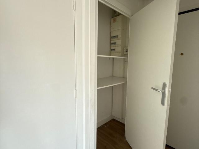 Appartement 4 pièces, 71 m² à louer à Marseille 8 13008