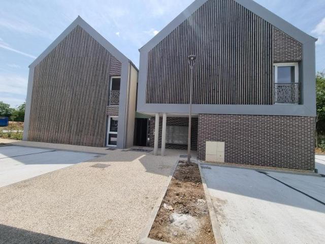 Appartement 4 pièces, 72 m² à louer à Notre Dame d'Oé 37390