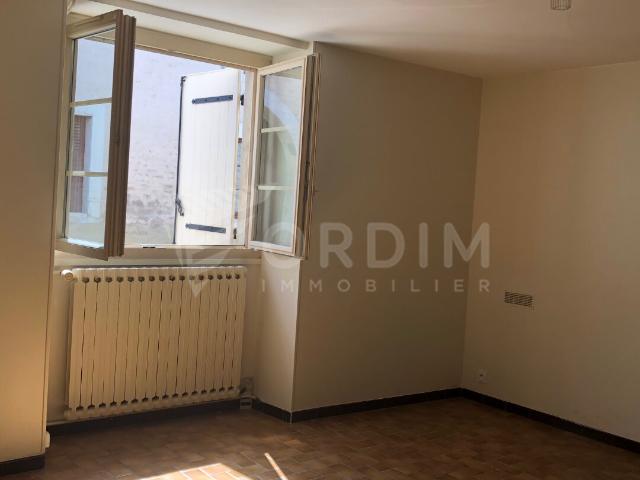 Appartement 4 pièces, 77 m² à louer à Tanlay 89430