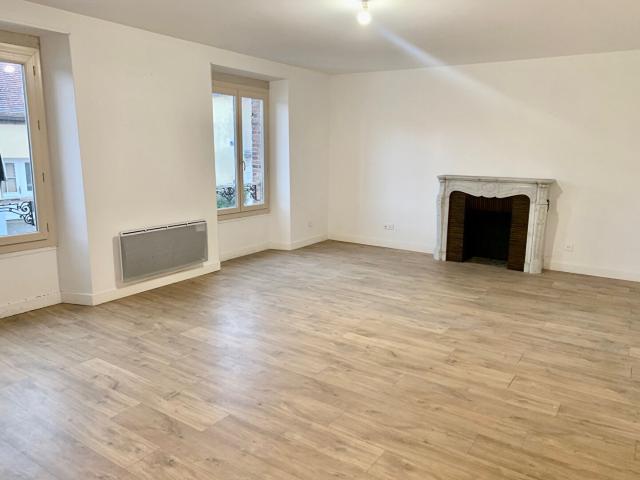 Appartement 4 pièces, 77 m² à louer à Toucy 89130